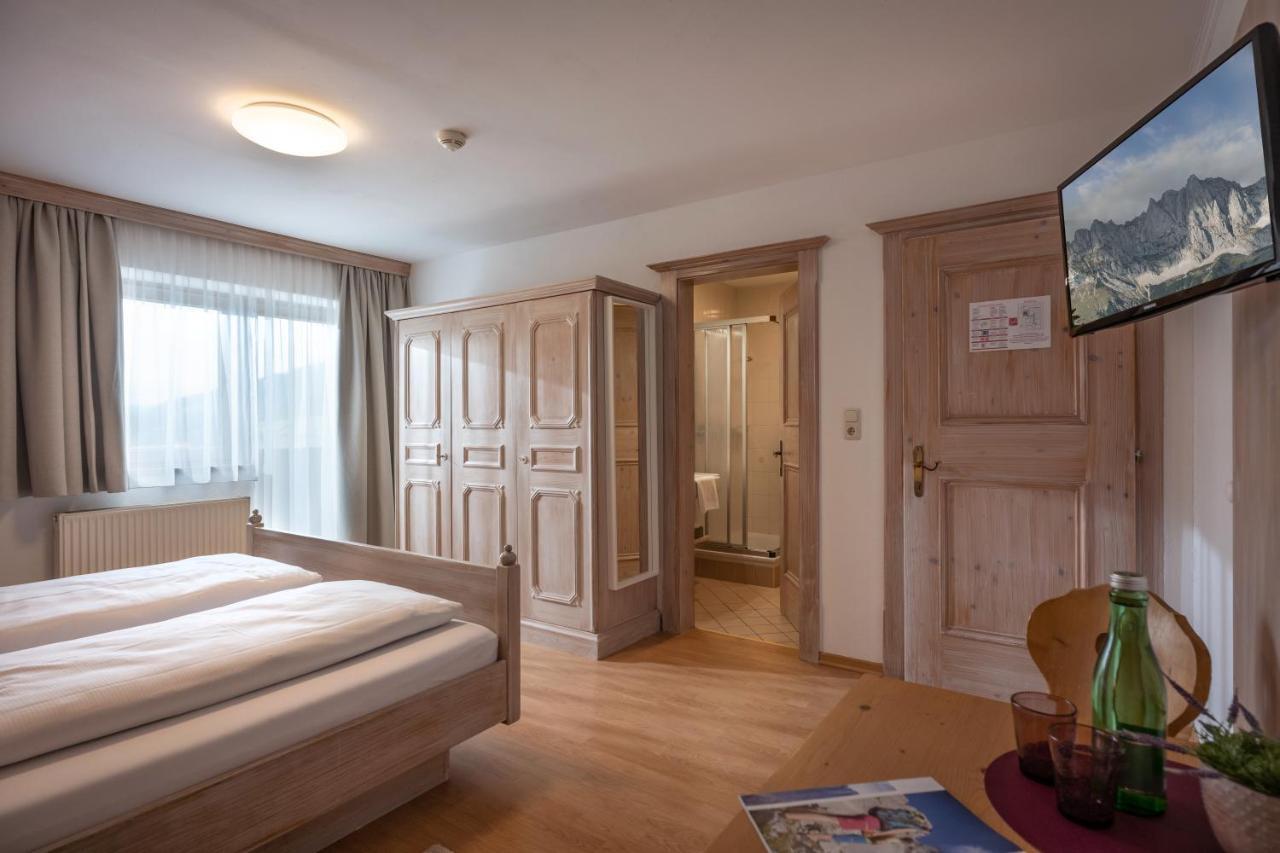 Hotel Schmiedboden Oberndorf in Tirol Luaran gambar