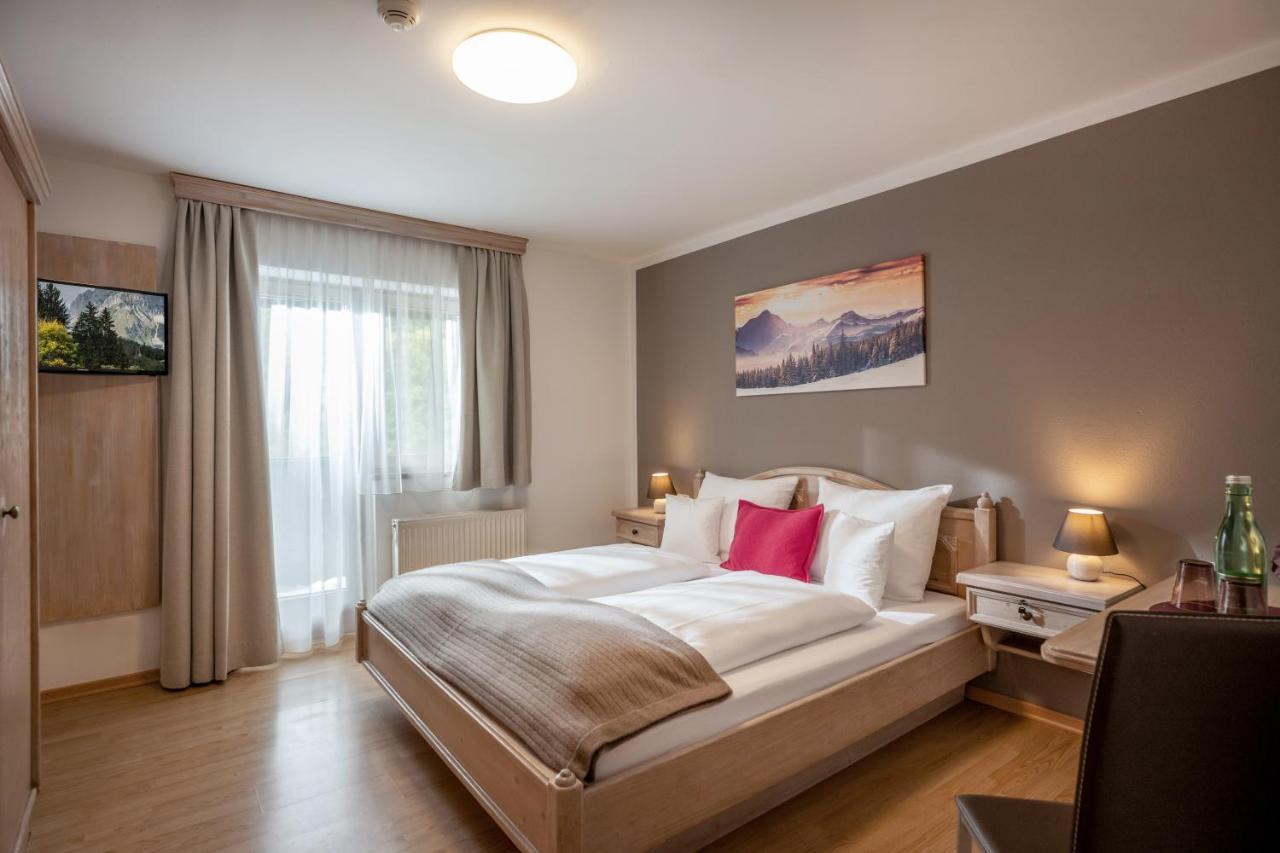 Hotel Schmiedboden Oberndorf in Tirol Luaran gambar