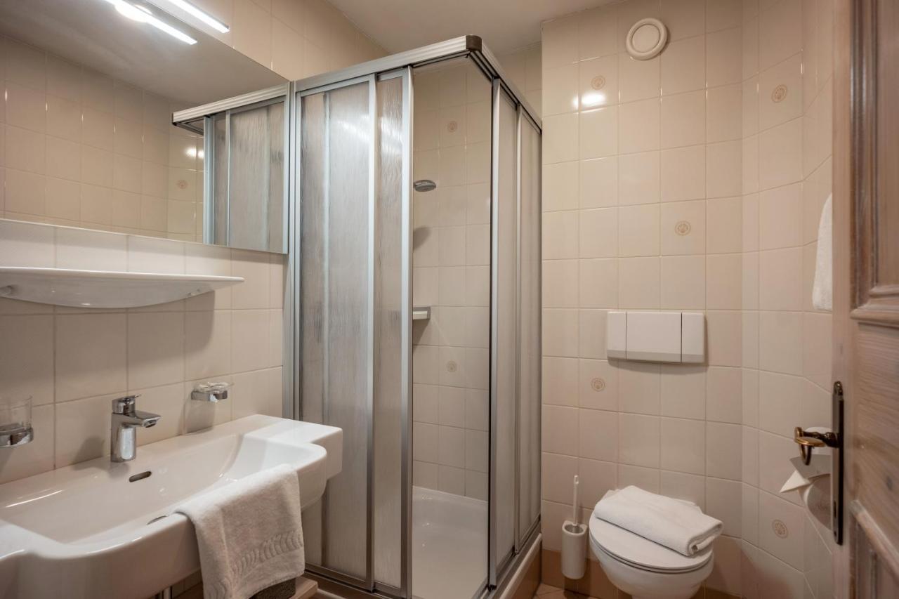 Hotel Schmiedboden Oberndorf in Tirol Luaran gambar