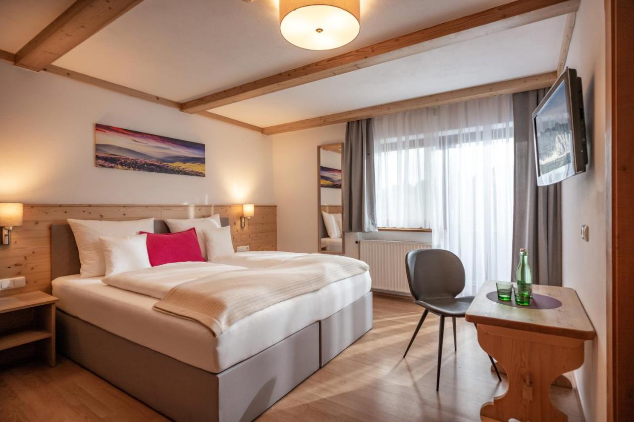 Hotel Schmiedboden Oberndorf in Tirol Luaran gambar