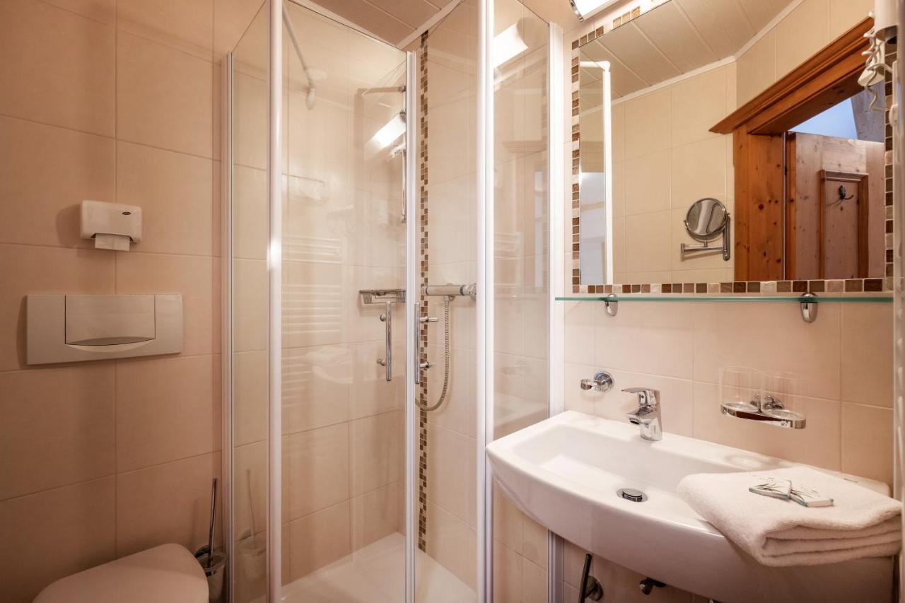 Hotel Schmiedboden Oberndorf in Tirol Luaran gambar